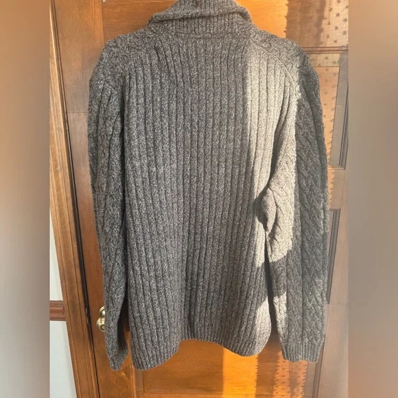 Jos A Bank Reserve Cardigan Sweater - Picture 6 of 7